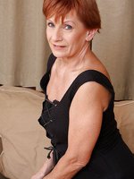 58 year old housewife Lucy O from AllOver30 posing naked right here