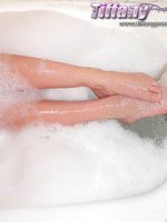 Bubble bath and nasty pussy rubbing