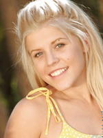Gorgeous horny teen Charlielynn enjoys the sunshine and her favorite dildo outdoors