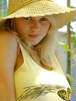 Big titted blonde with native hat expose her yummy assets
