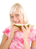 Cute teen eats melon for her photoshoot i know it sounds wierd but its pretty hot actually she is chowing down