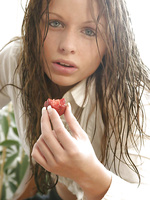 Melisa is one fine hottie see her eat strawberries very seductively