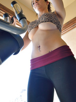 Nicki Hot Gym Girl